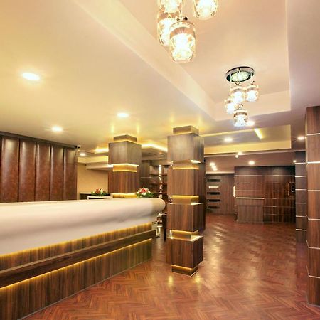 Hotel Kings Empire Kochi Exterior foto