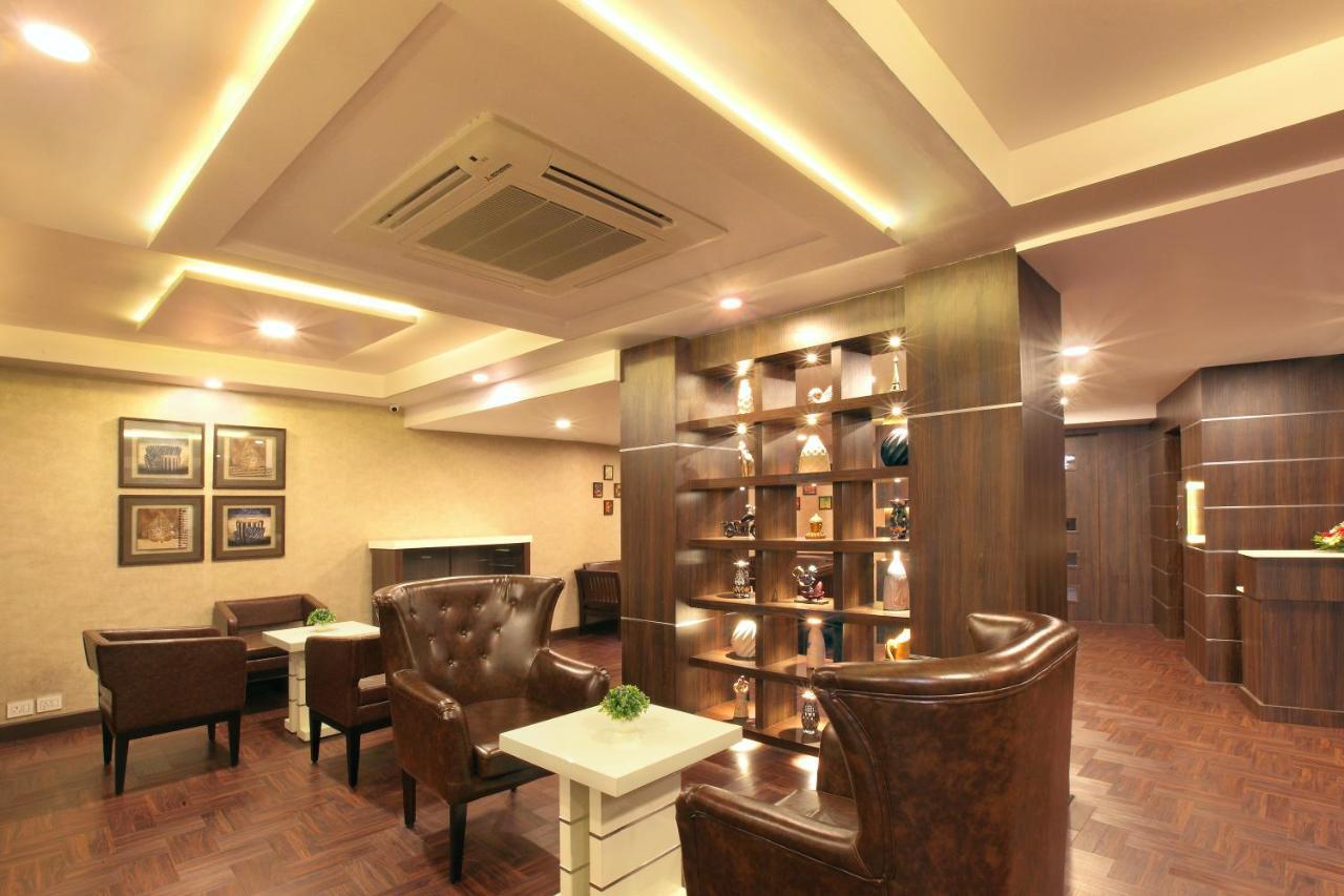 Hotel Kings Empire Kochi Exterior foto